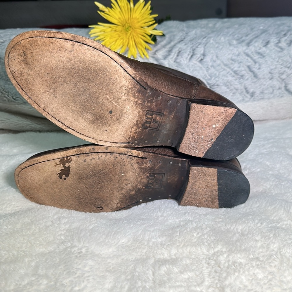 Frye leather brown distressed Melissa size 8 1/2 B Boots. Above the ankle. EUC‎ - Picture 8 of 8